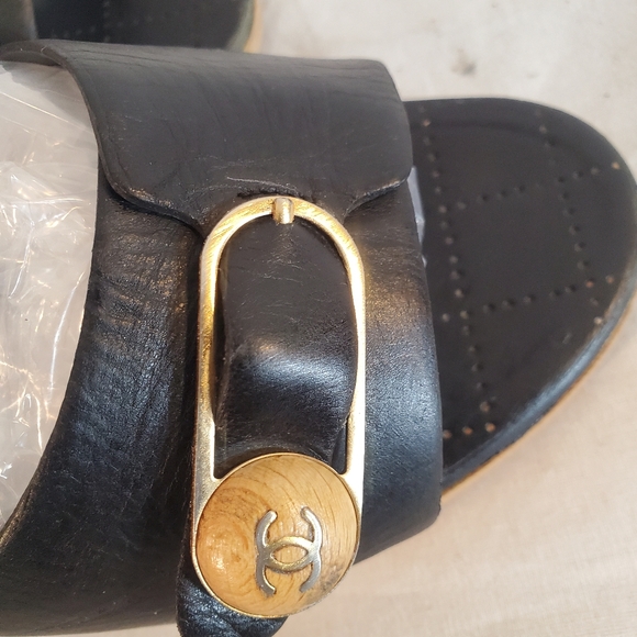 Vintage Chanel Women’s 39.5 Black Logo Leather Open Toe Sandals Heels - Picture 9 of 15